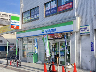 ファミリーマート 久米田駅前店の画像1