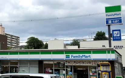 ファミリーマート 中加賀屋二丁目店の画像1