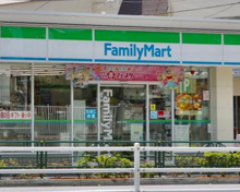 コンビニエンスストア ファミリーマート 高田三丁目店