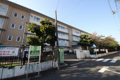 川崎市立渡田中学校の画像1