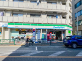 ファミリーマート新中野店