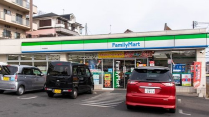 ファミリーマート 町田図師店の画像1