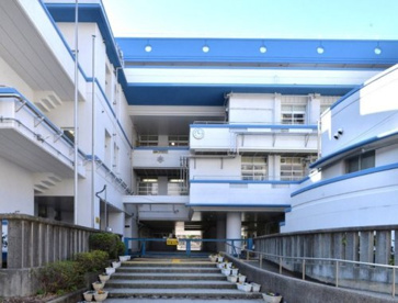 横浜市立本町小学校の画像1