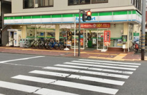 ファミリーマート 厚木旭町店