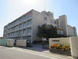 平井中学校の画像1