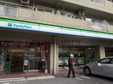 ファミリーマート 横浜東本郷店の画像1