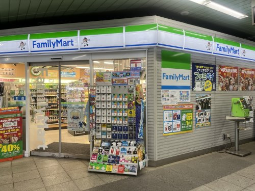 ファミリーマート はまりん仲町台駅店