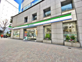 ファミリーマート 初台交差点前店
