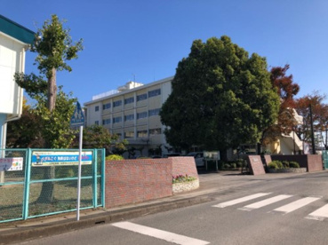 鴻巣市立鴻巣南中学校の画像1