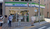 ファミリーマート 国立駅南口店