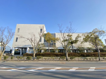 貝塚市民図書館の画像1