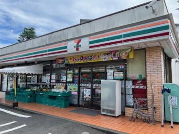 セブンイレブン横浜永田北3丁目店の画像1