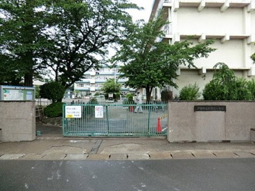 戸田市立新曽北小学校の画像1