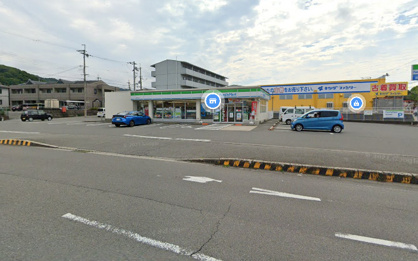 ファミリーマート 岩出紀泉台店の画像1