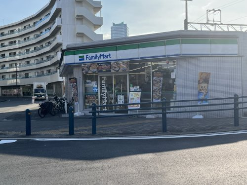 ファミリーマート 横浜コットンハーバー店