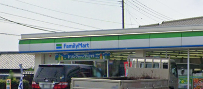 ファミリーマート東浦和3丁目店の画像1