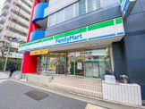 コンビニエンスストア ファミリーマート 新宿新小川町店