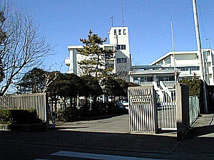 調布市立第七中学校の画像1