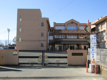 甲府市立大里小学校の画像1