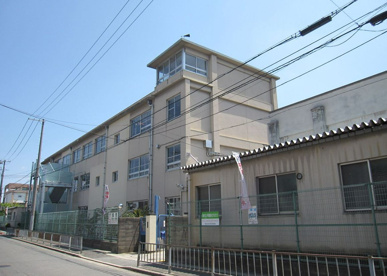 殿馬場中学校の画像1
