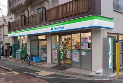 ファミリーマート 東中野五丁目店の画像1