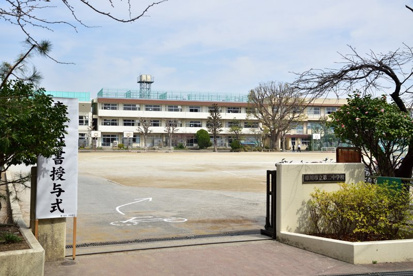 市川市立第二中学校の画像1