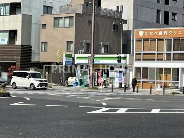 ファミリーマート 鶴見中央四丁目店の画像1