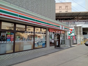 セブンイレブン 新横浜駅南口店の画像1