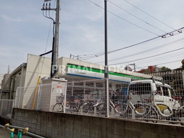 ファミリーマート 港北篠原町店の画像2