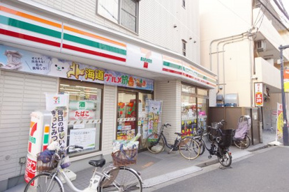 セブンイレブン 渋谷初台1丁目店の画像1