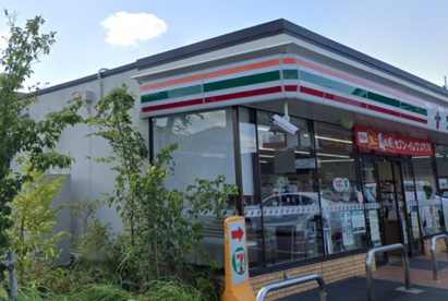 セブン-イレブン 近鉄高安駅西店の画像1