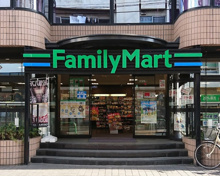 ファミリーマート 南青山四丁目店