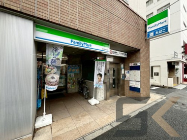 ファミリーマート 新中野駅前店の画像1