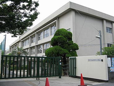 豊中市立熊野田小学校の画像1