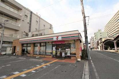 セブンイレブン 守口京阪本通１丁目東店の画像1