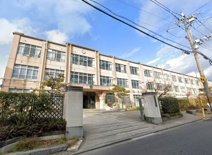 桃山中学校