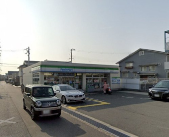 ファミリーマート　千鳥が丘店の画像1