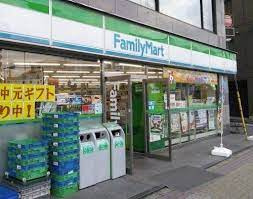 ファミリーマート ガーデンシティ品川御殿山店の画像1