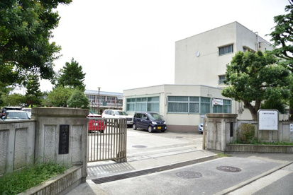 横浜市立大綱中学校の画像1
