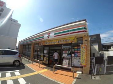 セブンイレブン 吹田泉町2丁目店の画像1