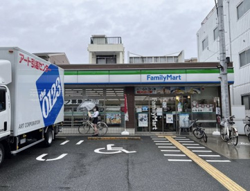 ファミリーマート　東田辺三丁目店の画像1