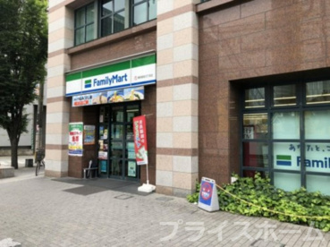 ファミリーマート 博多駅前3丁目店の画像1