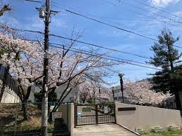 吹田市立青山台中学校の画像1