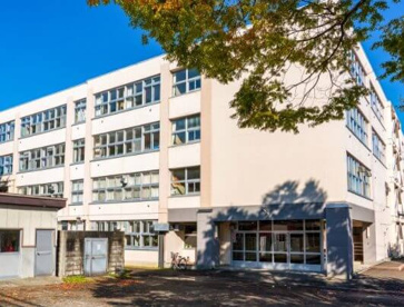 札幌市立真駒内中学校の画像1