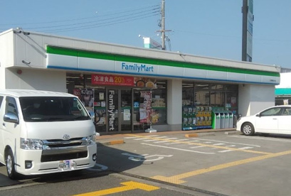 ファミリーマート　小浦貝塚石才店の画像1