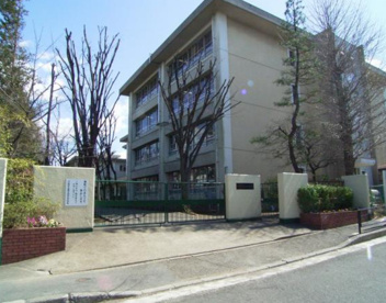 川崎市立南生田中学校の画像1