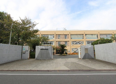 鶴山台北小学校の画像1