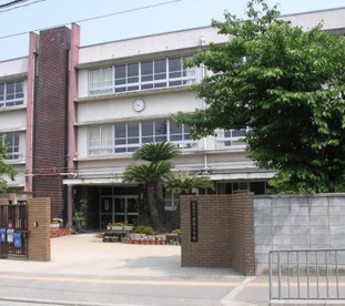黒鳥小学校の画像1