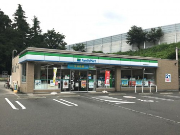 ファミリーマート 大和深見西店の画像1