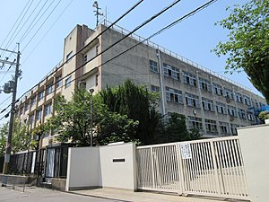 若江中学校の画像1